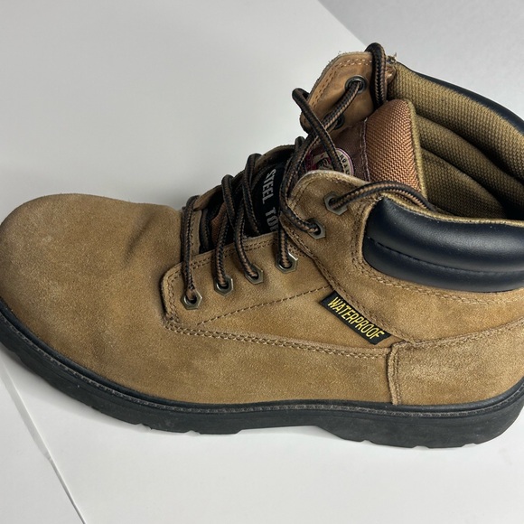 BRAHMA Men\'s Size 11 Tan Steel Toe Waterproof Work Boots - Used, Good Condition